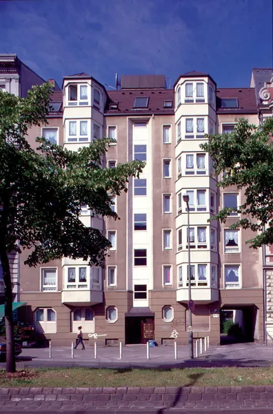 Schöne 3-Zimmer-Wohnung im Brunnenviertel, nur mit WBS 100 mit besonderem Wohnbedarf!!! — photo 1
